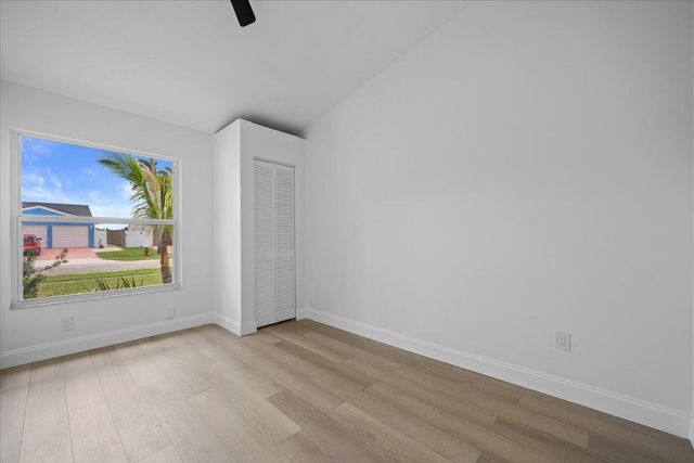5082 Dalewood Lane, Lake Worth, FL 33467