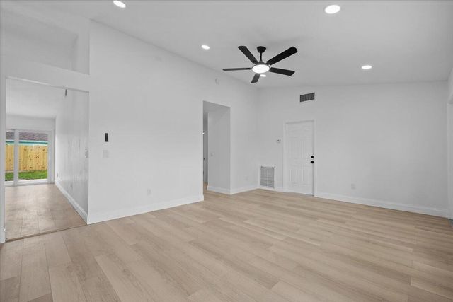 5082 Dalewood Lane, Lake Worth, FL 33467