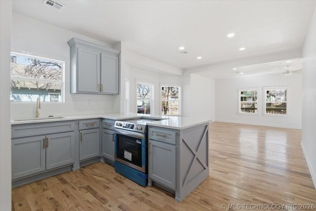 410 S Xanthus Avenue, Tulsa, OK 74104