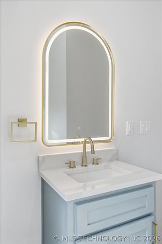 410 S Xanthus Avenue, Tulsa, OK 74104