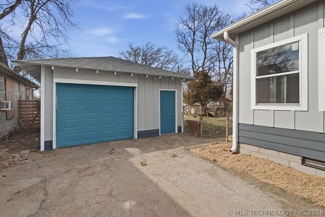 410 S Xanthus Avenue, Tulsa, OK 74104