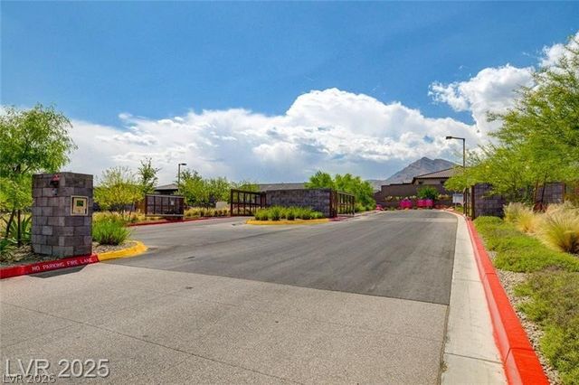 97 Sarabeth Street, Las Vegas, NV 89138