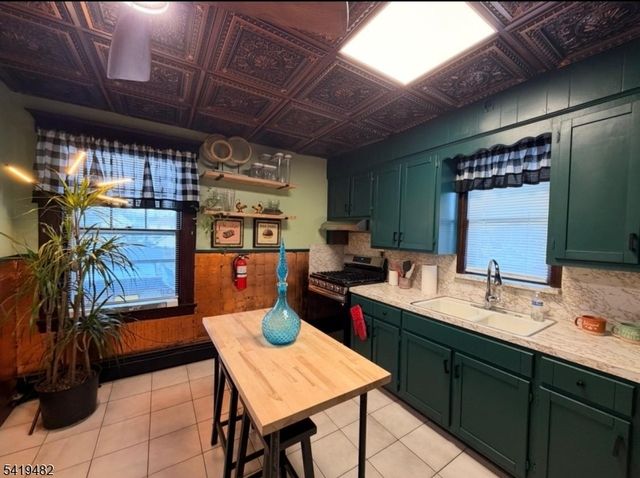 119 E Grant Ave, Roselle Park Boro, NJ 07204