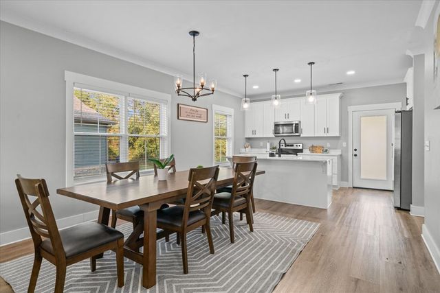 57 Country Cove Dr, Rossville, GA 30741