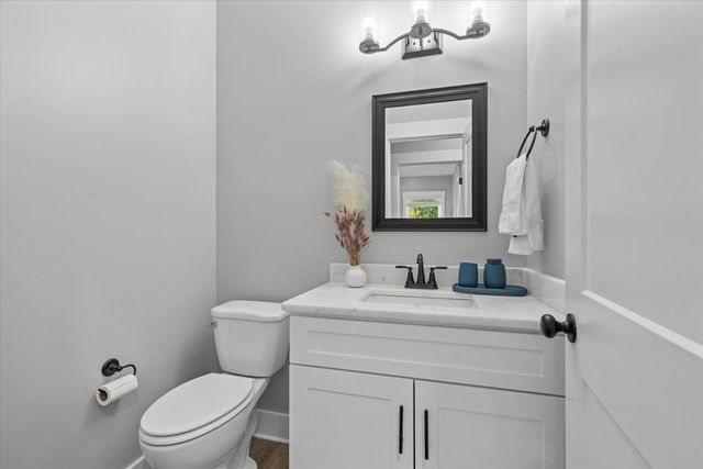 57 Country Cove Dr, Rossville, GA 30741