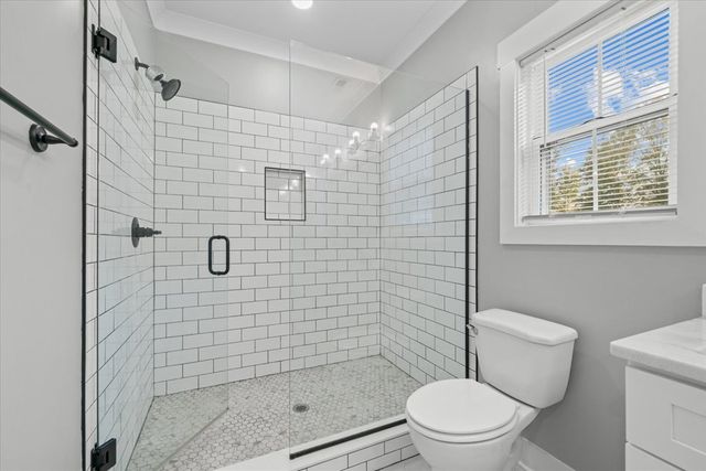 57 Country Cove Dr, Rossville, GA 30741