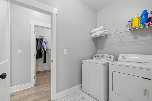 57 Country Cove Dr, Rossville, GA 30741