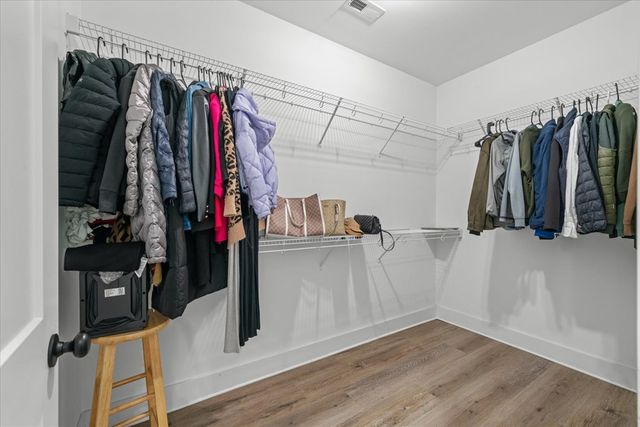 57 Country Cove Dr, Rossville, GA 30741