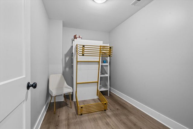 57 Country Cove Dr, Rossville, GA 30741