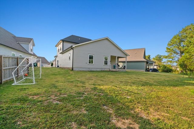 57 Country Cove Dr, Rossville, GA 30741