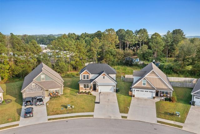 57 Country Cove Dr, Rossville, GA 30741