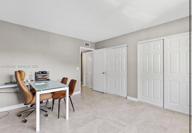 8511 Old Country Mnr 408, Davie, FL 33328