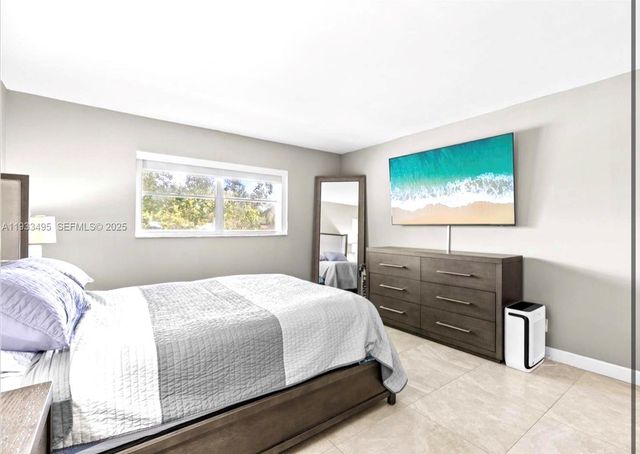 8511 Old Country Mnr 408, Davie, FL 33328