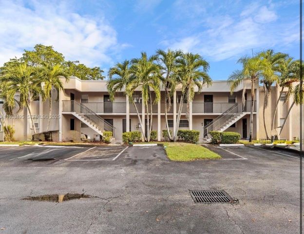 8511 Old Country Mnr 408, Davie, FL 33328