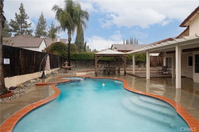 1567 Brentwood, Upland, CA 91786