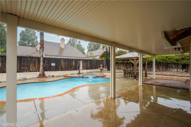 1567 Brentwood, Upland, CA 91786