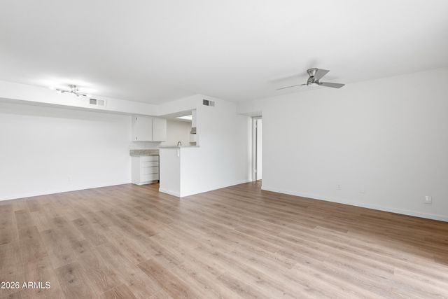 4608 W MARYLAND Avenue 211, Glendale, AZ 85301