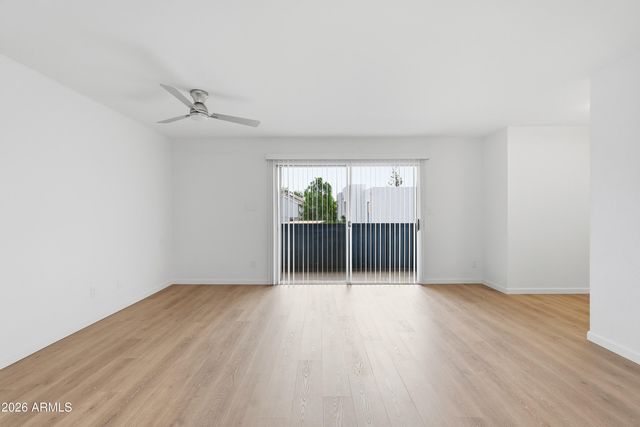 4608 W MARYLAND Avenue 211, Glendale, AZ 85301