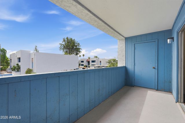 4608 W MARYLAND Avenue 211, Glendale, AZ 85301