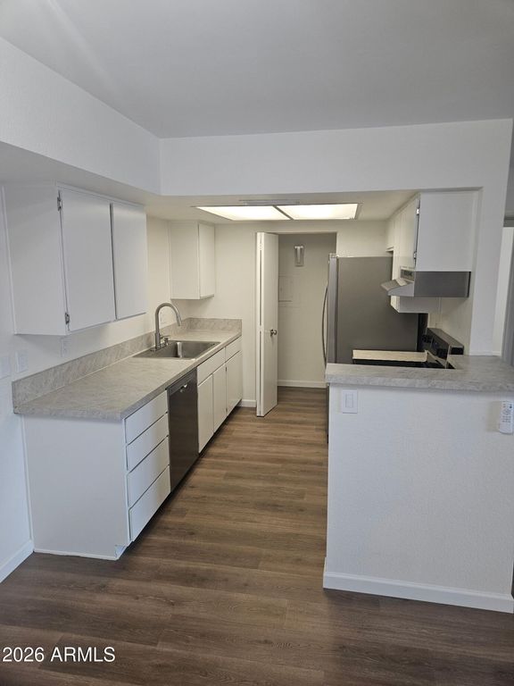 4608 W MARYLAND Avenue 211, Glendale, AZ 85301