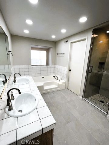 23 Vista Encanta 23, San Clemente, CA 92672