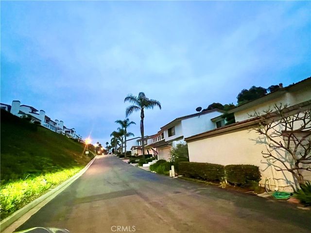 23 Vista Encanta 23, San Clemente, CA 92672
