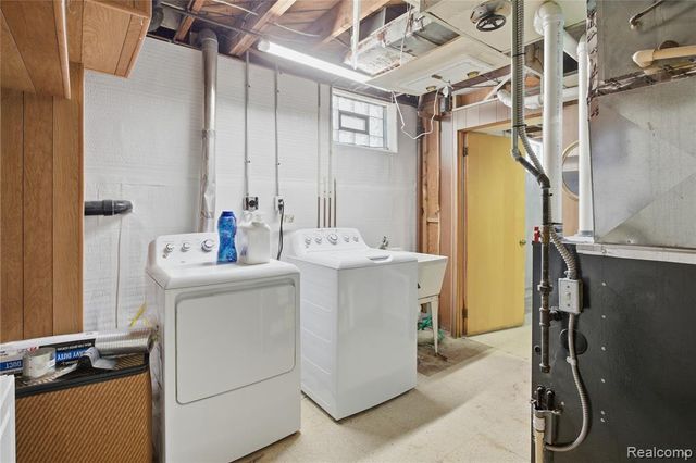 1363 Wisconsin Avenue, Marysville, MI 48040