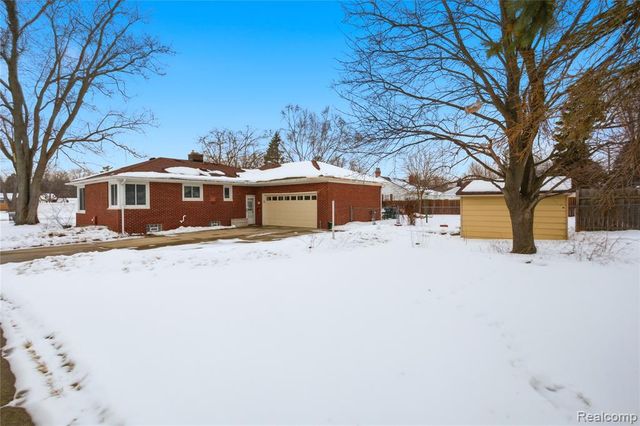 1363 Wisconsin Avenue, Marysville, MI 48040