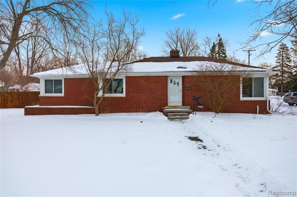 1363 Wisconsin Avenue, Marysville, MI 48040
