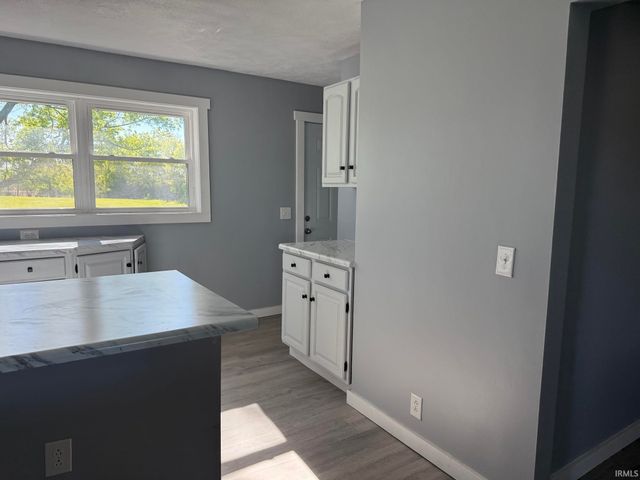 215 S 600 E Road, Marion, IN 46953