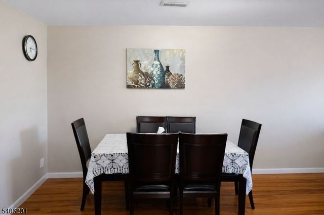 952 Flora St, Elizabeth City, NJ 07201