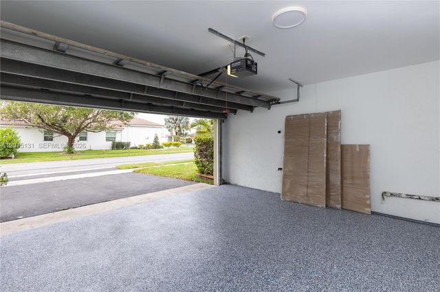 46 Gables Boulevard, Weston, FL 33326