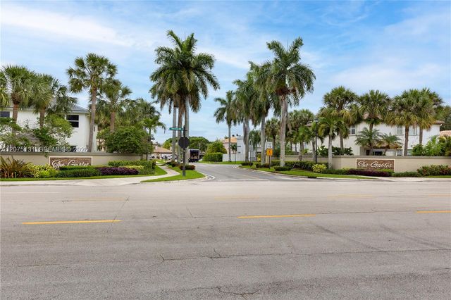 46 Gables Boulevard, Weston, FL 33326