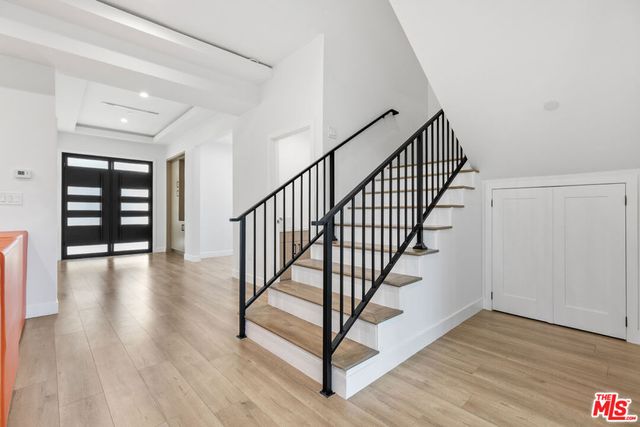 5152 Etiwanda Avenue, Tarzana, CA 91356