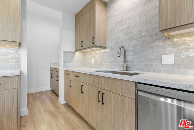 5152 Etiwanda Avenue, Tarzana, CA 91356