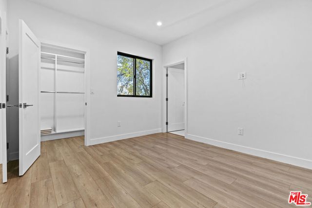 5152 Etiwanda Avenue, Tarzana, CA 91356