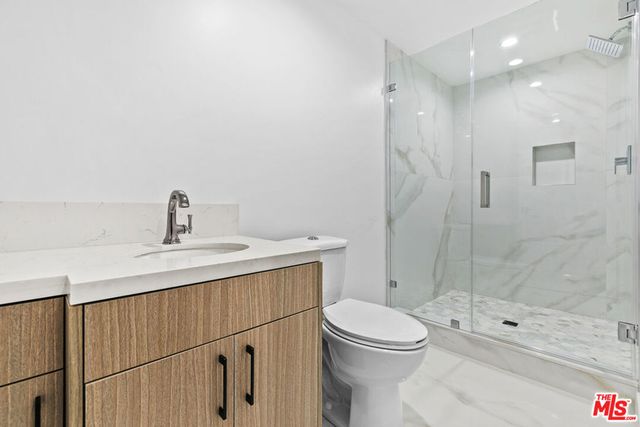 5152 Etiwanda Avenue, Tarzana, CA 91356