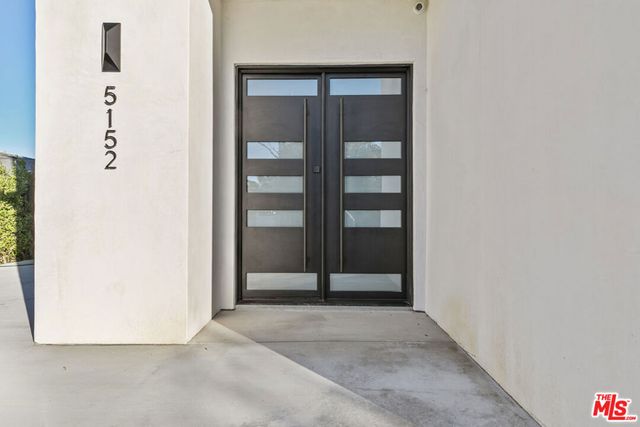 5152 Etiwanda Avenue, Tarzana, CA 91356