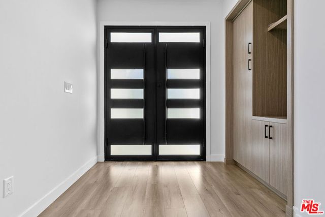 5152 Etiwanda Avenue, Tarzana, CA 91356