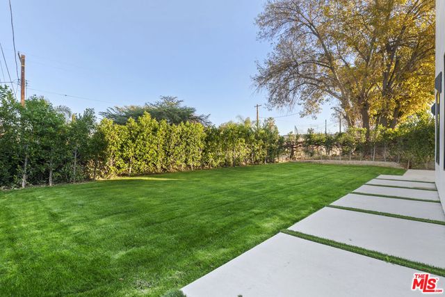 5152 Etiwanda Avenue, Tarzana, CA 91356