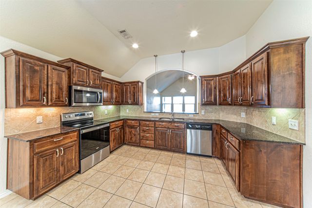 8036 Branch Hollow Trail, Fort Worth, TX 76123