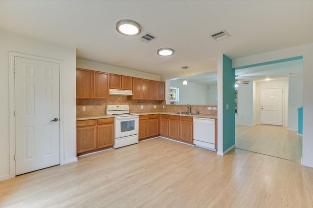 2118 Nogales TRL, Austin, TX 78744