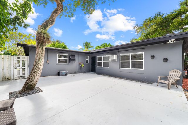 2869 SW 13th Court, Fort Lauderdale, FL 33312