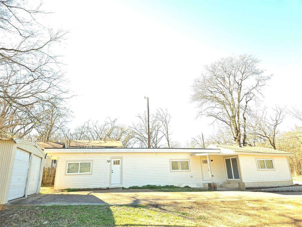 474 Preston Shores Drive, Pottsboro, TX 75076