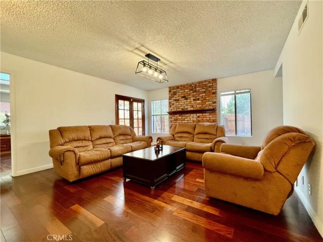 934 Paseo Viento, San Dimas, CA 91773