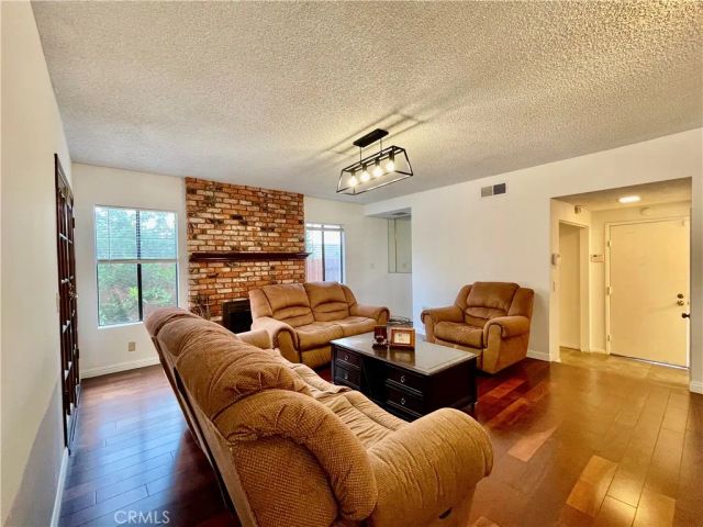934 Paseo Viento, San Dimas, CA 91773