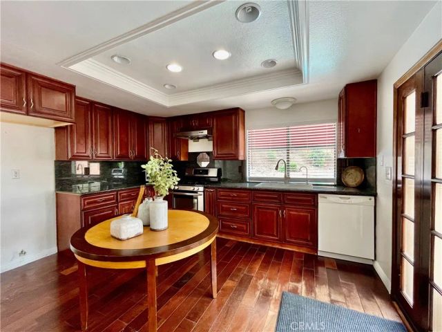 934 Paseo Viento, San Dimas, CA 91773