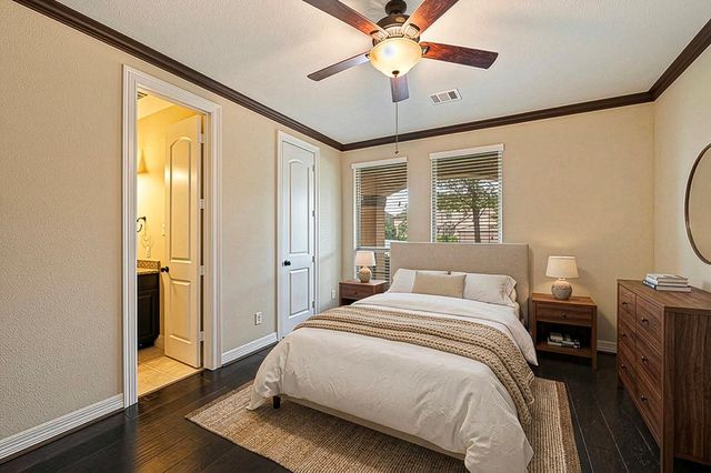 4822 Isla Canela Lane, League City, TX 77573