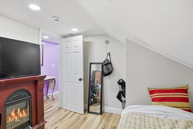 238 E Main St, Chicopee, MA 01020