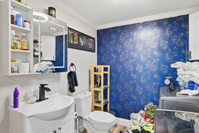 238 E Main St, Chicopee, MA 01020